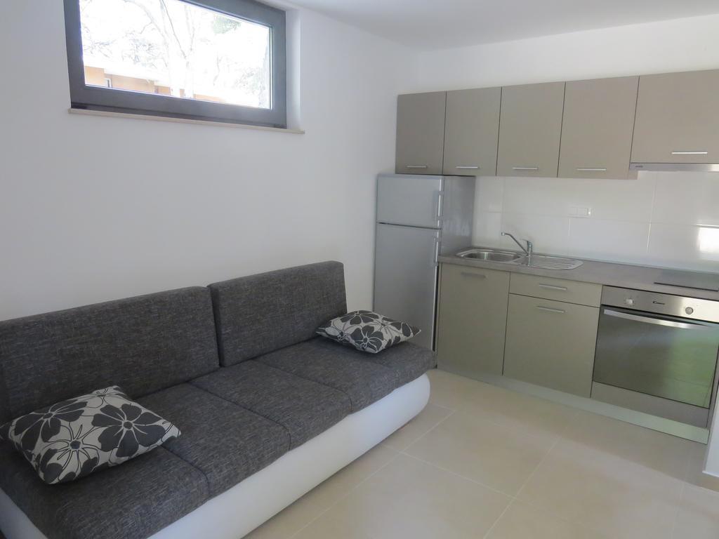 Camping Mia Bungalow & Mobile Home Biograd Na Moru Rom bilde
